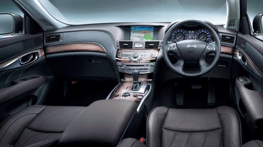  Nissan Fuga Hybrid 2009 года  (фото 2 из 7)
